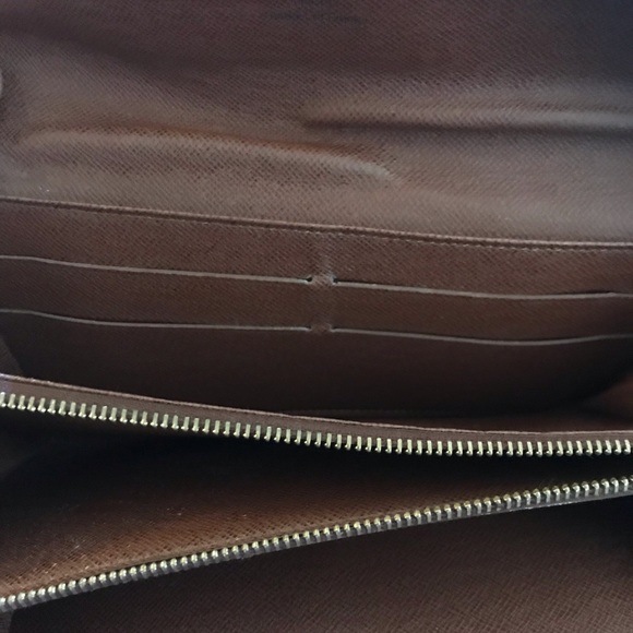 Louis Vuitton Sarah Wallet 6 card - Picture 6 of 8